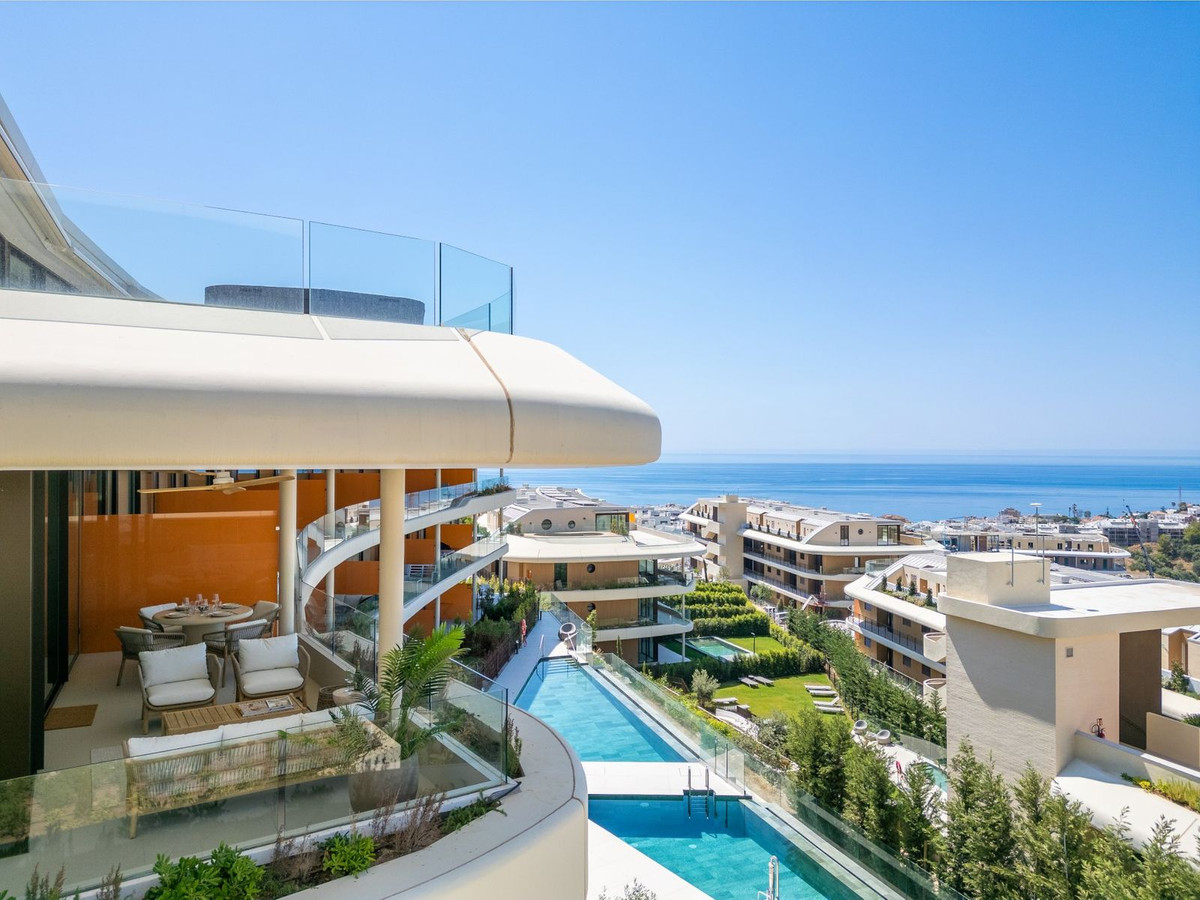2 Bed Apartment for sale in Fuengirola Costa Del Sol, Málaga, Spain