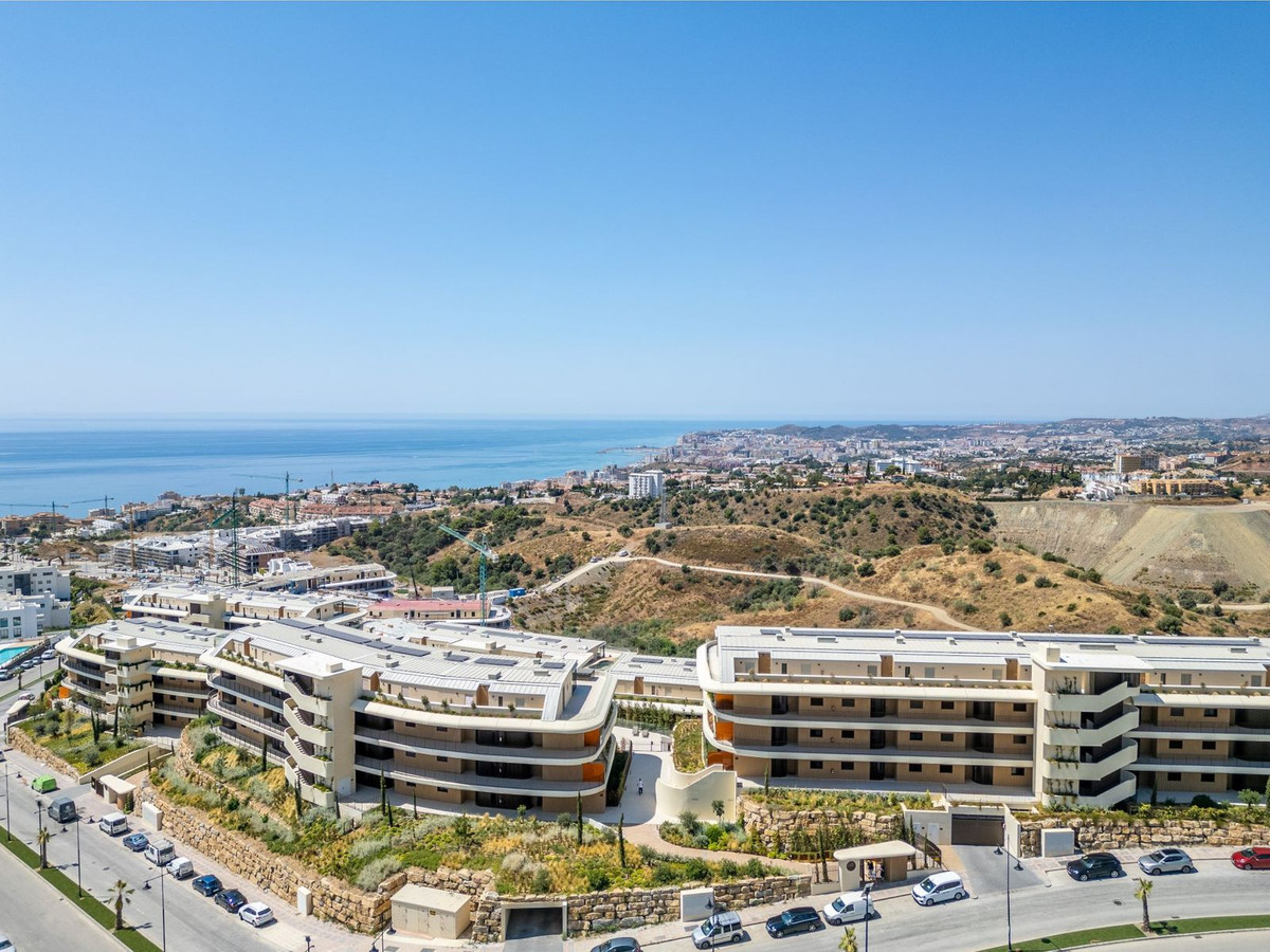 2 Bed Apartment for sale in Fuengirola Costa Del Sol, Málaga, Spain