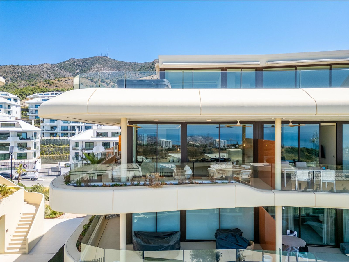 2 Bed Apartment for sale in Fuengirola Costa Del Sol, Málaga, Spain