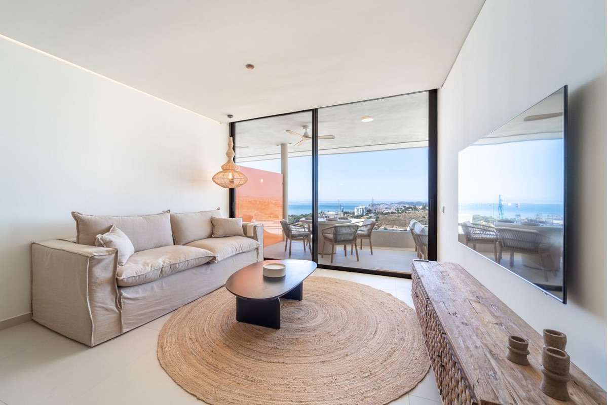 2 Bed Apartment for sale in Fuengirola Costa Del Sol, Málaga, Spain