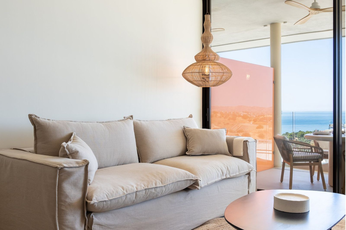 2 Bed Apartment for sale in Fuengirola Costa Del Sol, Málaga, Spain