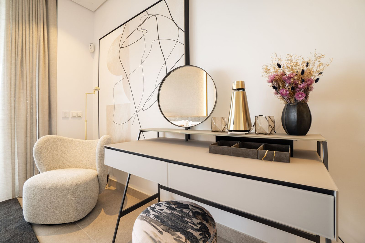 3 Bed Apartment for sale in La Quinta Costa Del Sol, Málaga, Spain