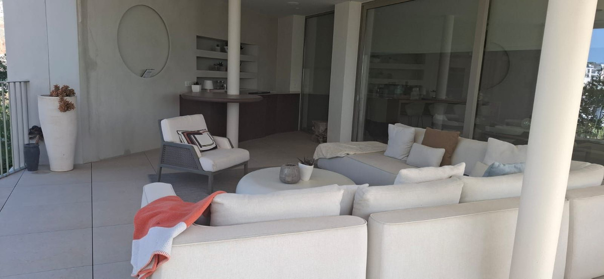 3 Bed Apartment for sale in La Quinta Costa Del Sol, Málaga, Spain