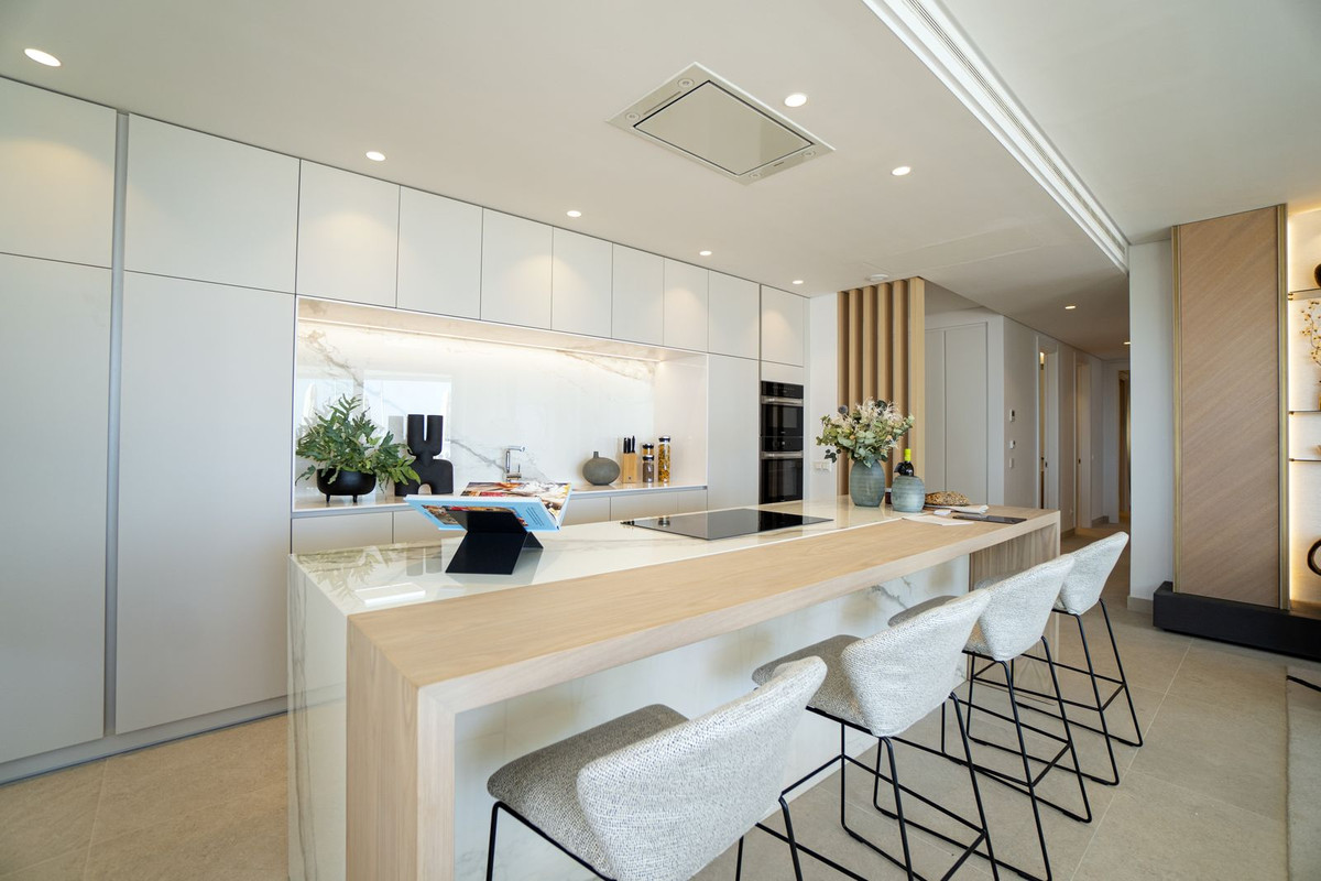 3 Bed Apartment for sale in La Quinta Costa Del Sol, Málaga, Spain