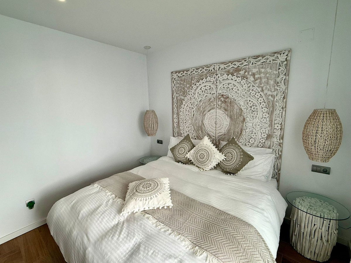 2 Bed Apartment for sale in La Alcaidesa Costa Del Sol, Cádiz, Spain