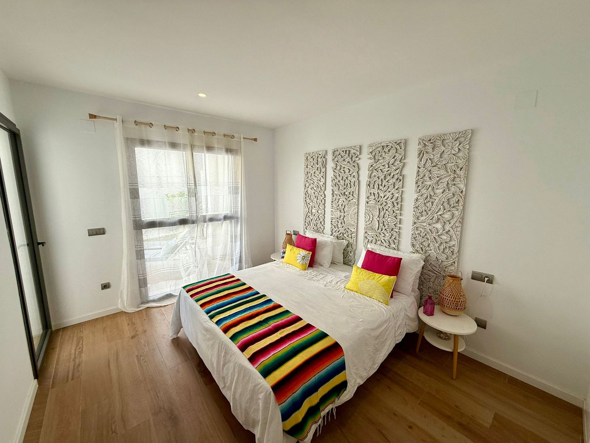 2 Bed Apartment for sale in La Alcaidesa Costa Del Sol, Cádiz, Spain