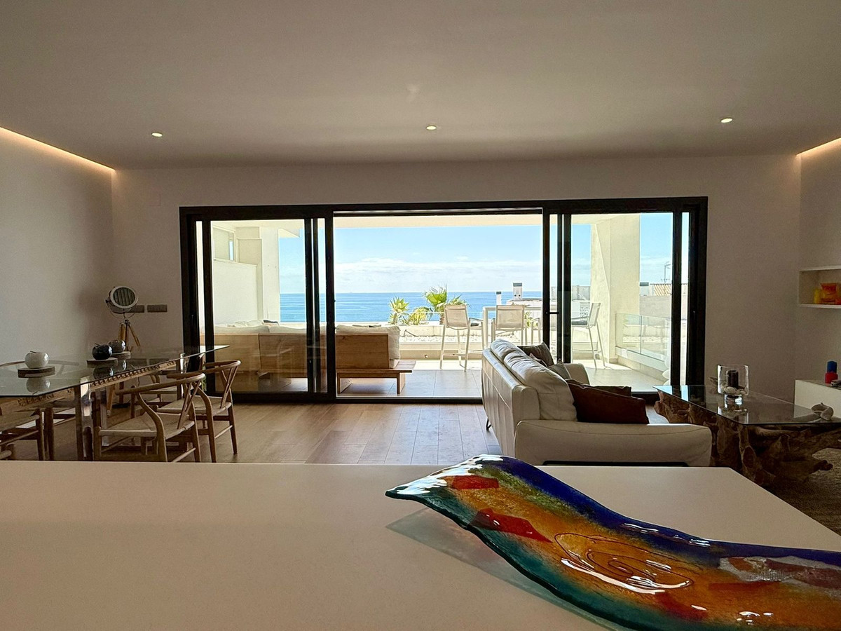 2 Bed Apartment for sale in La Alcaidesa Costa Del Sol, Cádiz, Spain
