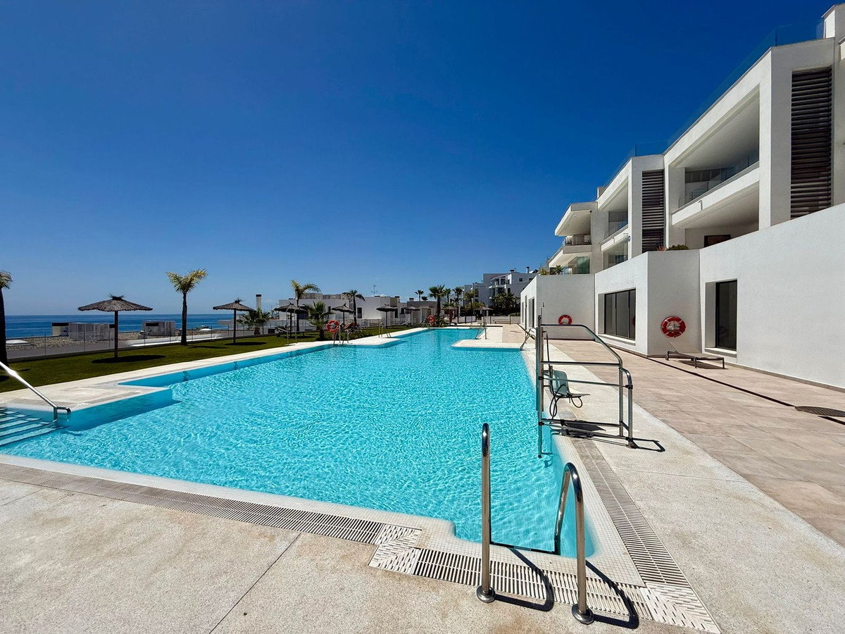 2 Bed Apartment for sale in La Alcaidesa Costa Del Sol, Cádiz, Spain
