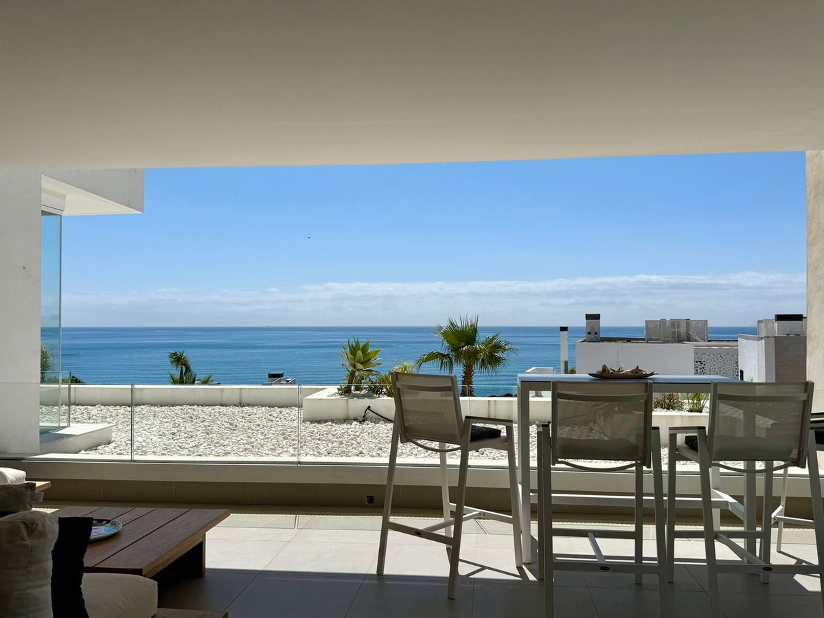 2 Bed Apartment for sale in La Alcaidesa Costa Del Sol, Cádiz, Spain