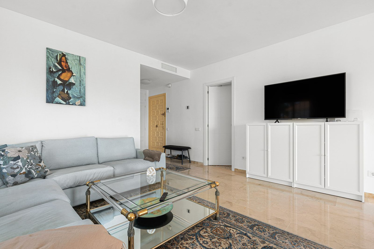 2 Bed Apartment for sale in Nueva Andalucía Costa Del Sol, Málaga, Spain