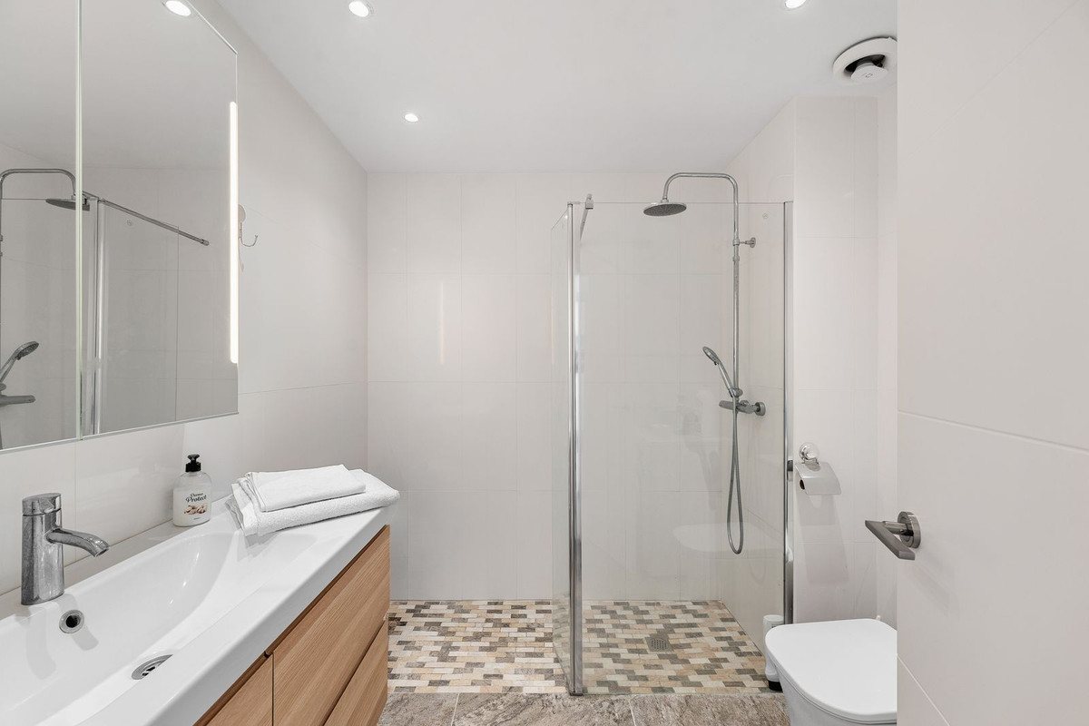2 Bed Apartment for sale in Nueva Andalucía Costa Del Sol, Málaga, Spain