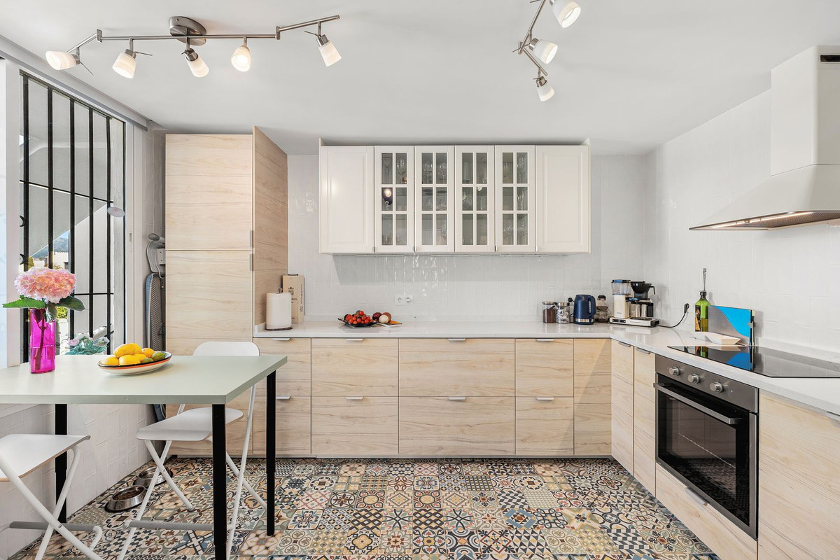2 Bed Apartment for sale in Nueva Andalucía Costa Del Sol, Málaga, Spain