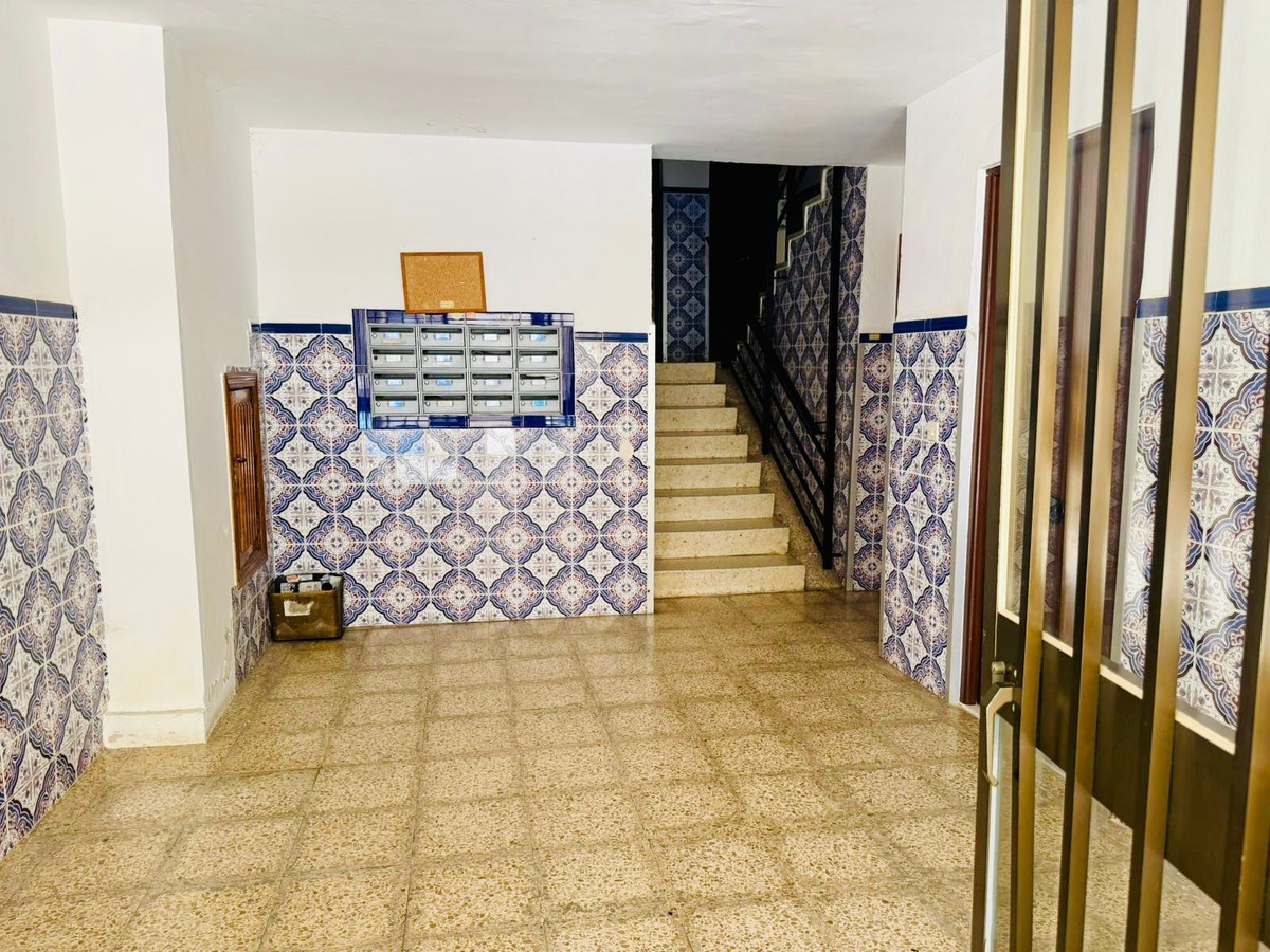Se vende Apartamento Planta Media de 3 dormitorios en Costa Del Sol, Málaga, España