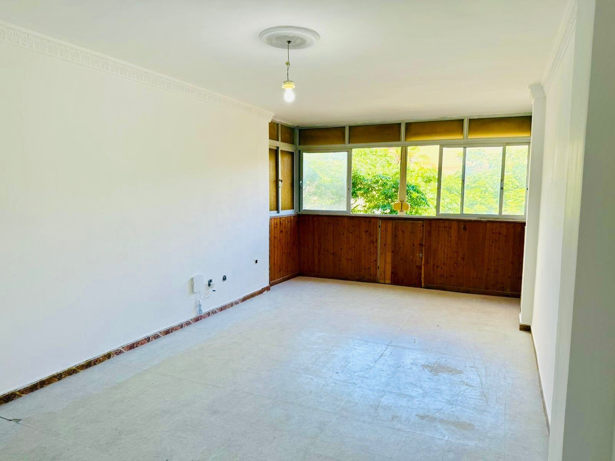 Se vende Apartamento Planta Media de 3 dormitorios en Costa Del Sol, Málaga, España