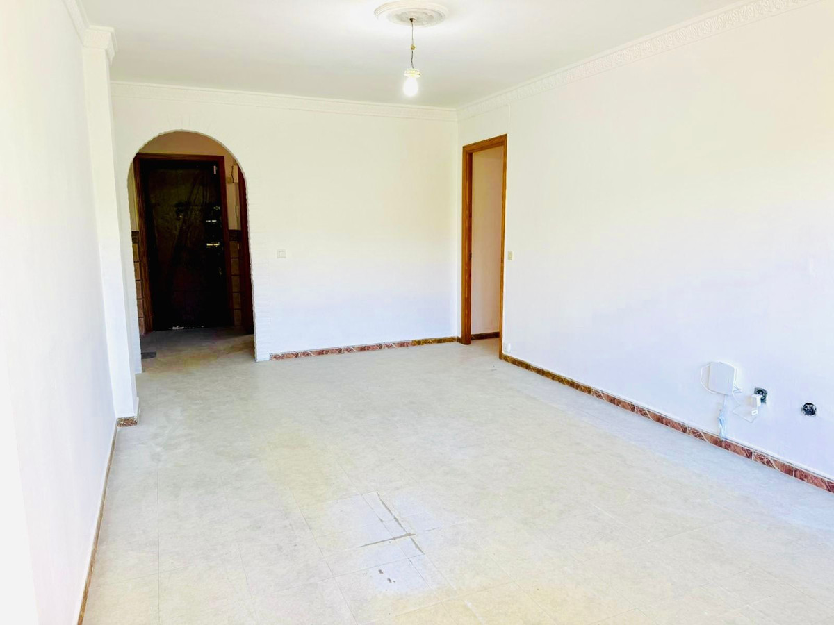 Se vende Apartamento Planta Media de 3 dormitorios en Costa Del Sol, Málaga, España