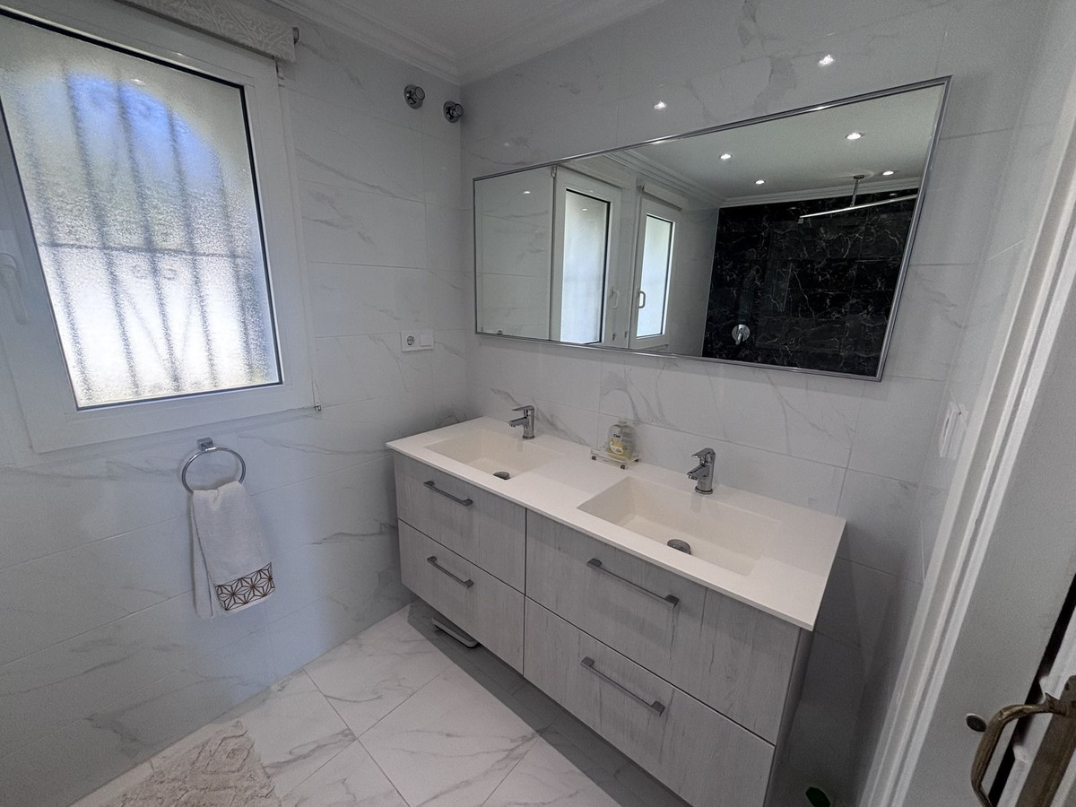 2 Bed Apartment for sale in Mijas Costa Costa Del Sol, Málaga, Spain