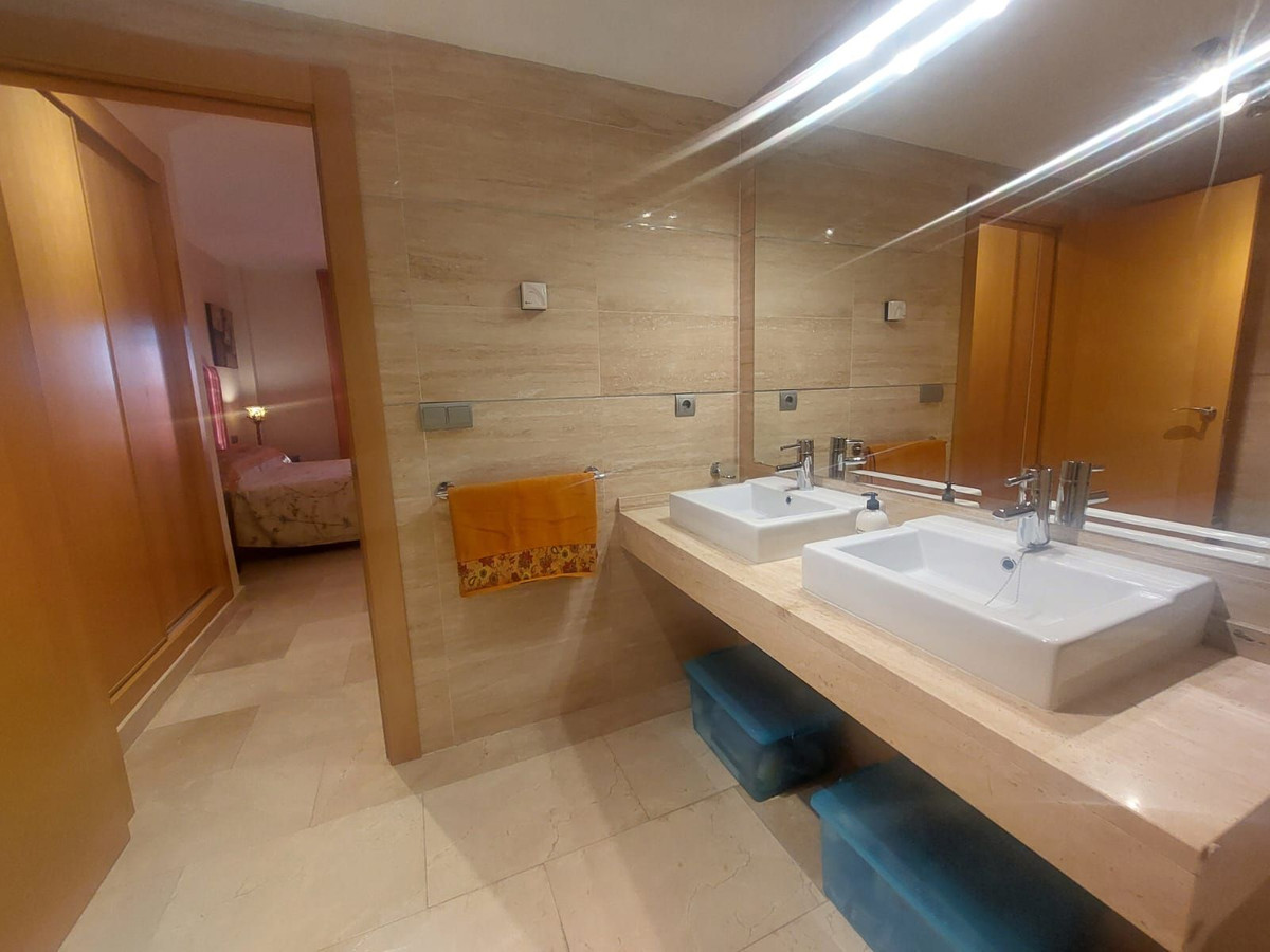 2 Bed Apartment for sale in Benahavís Costa Del Sol, Málaga, Spain