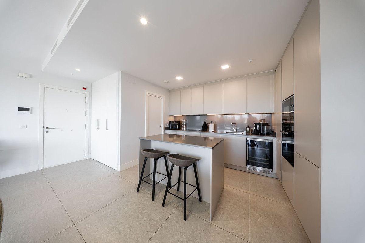 2 Bed Apartment for sale in La Quinta Costa Del Sol, Málaga, Spain