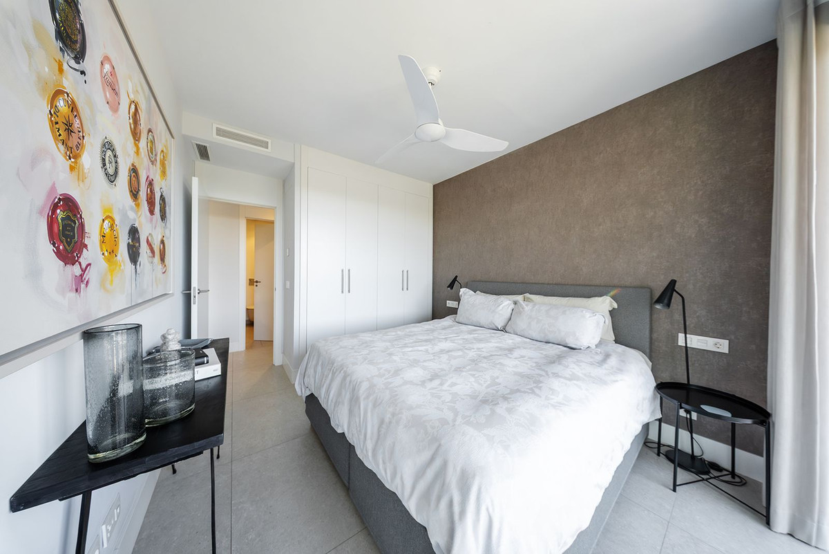 2 Bed Apartment for sale in La Quinta Costa Del Sol, Málaga, Spain