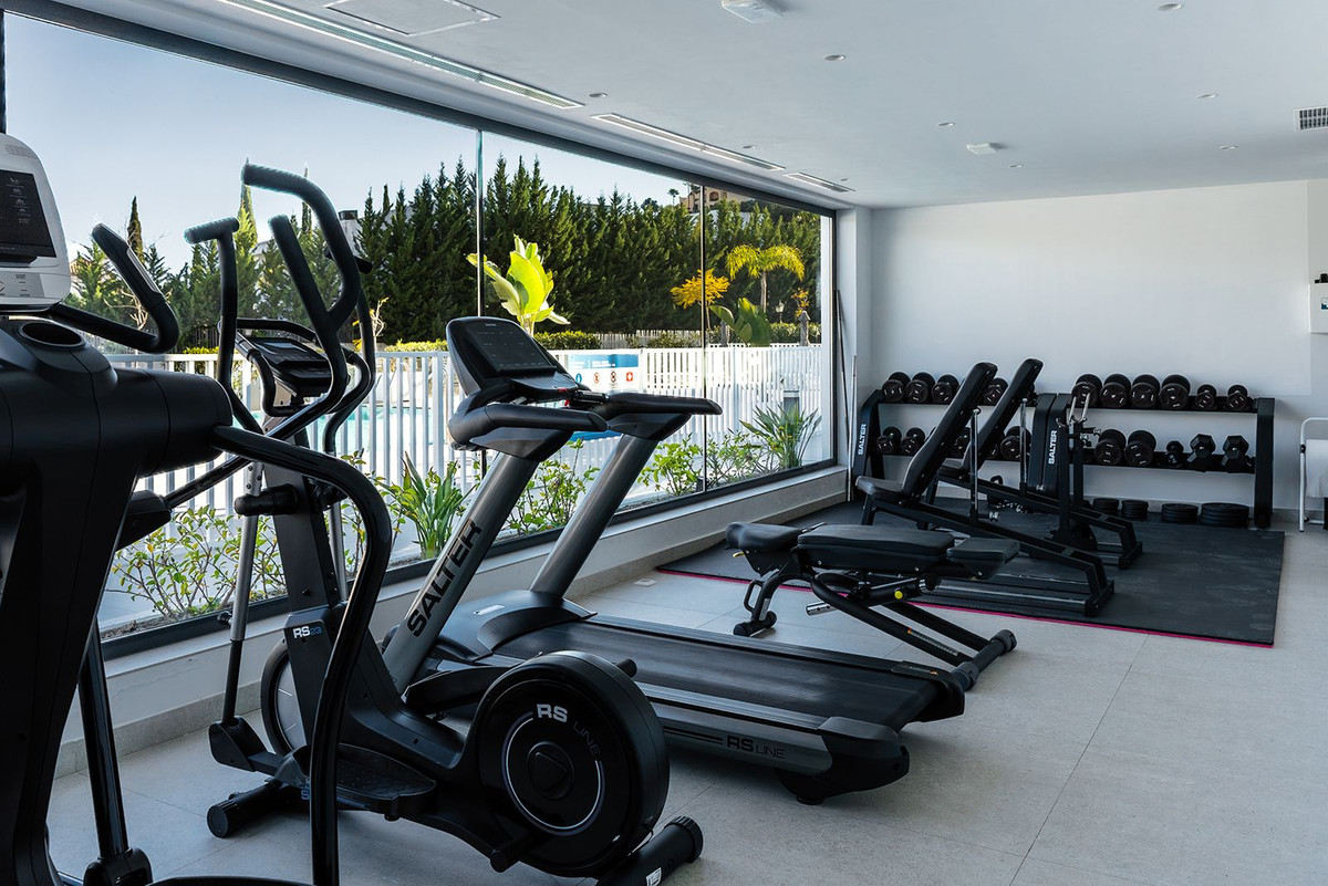 2 Bed Apartment for sale in La Quinta Costa Del Sol, Málaga, Spain