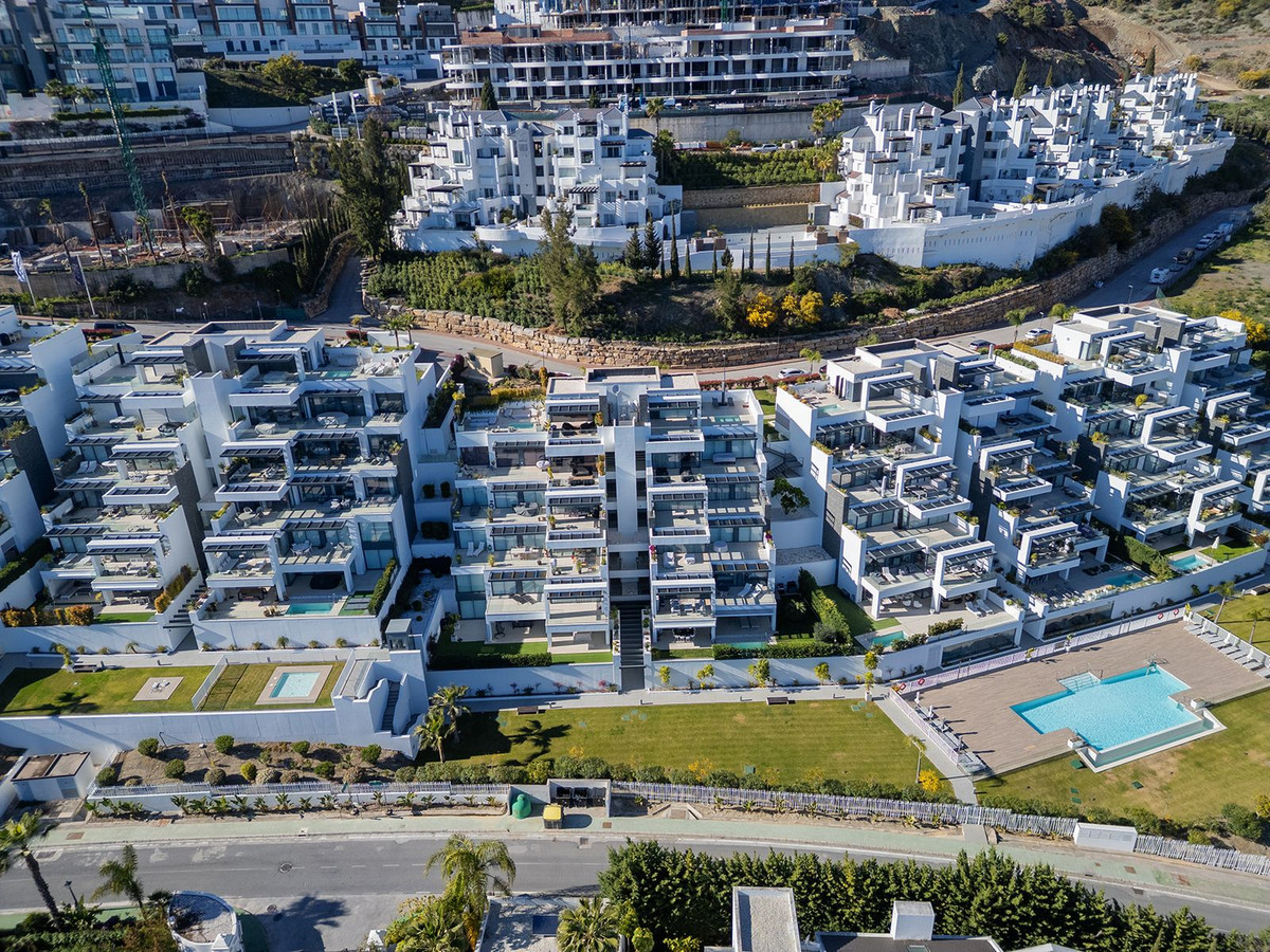 2 Bed Apartment for sale in La Quinta Costa Del Sol, Málaga, Spain