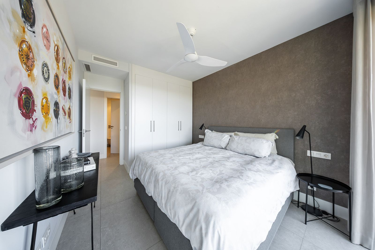 2 Bed Apartment for sale in La Quinta Costa Del Sol, Málaga, Spain
