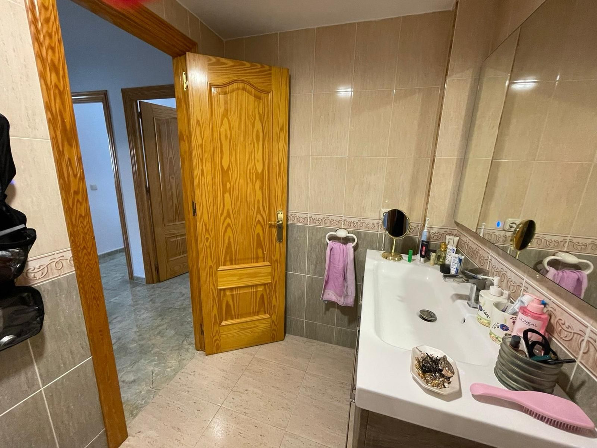 4 Bed Apartment for sale in San Pedro De Alcántara Costa Del Sol, Málaga, Spain