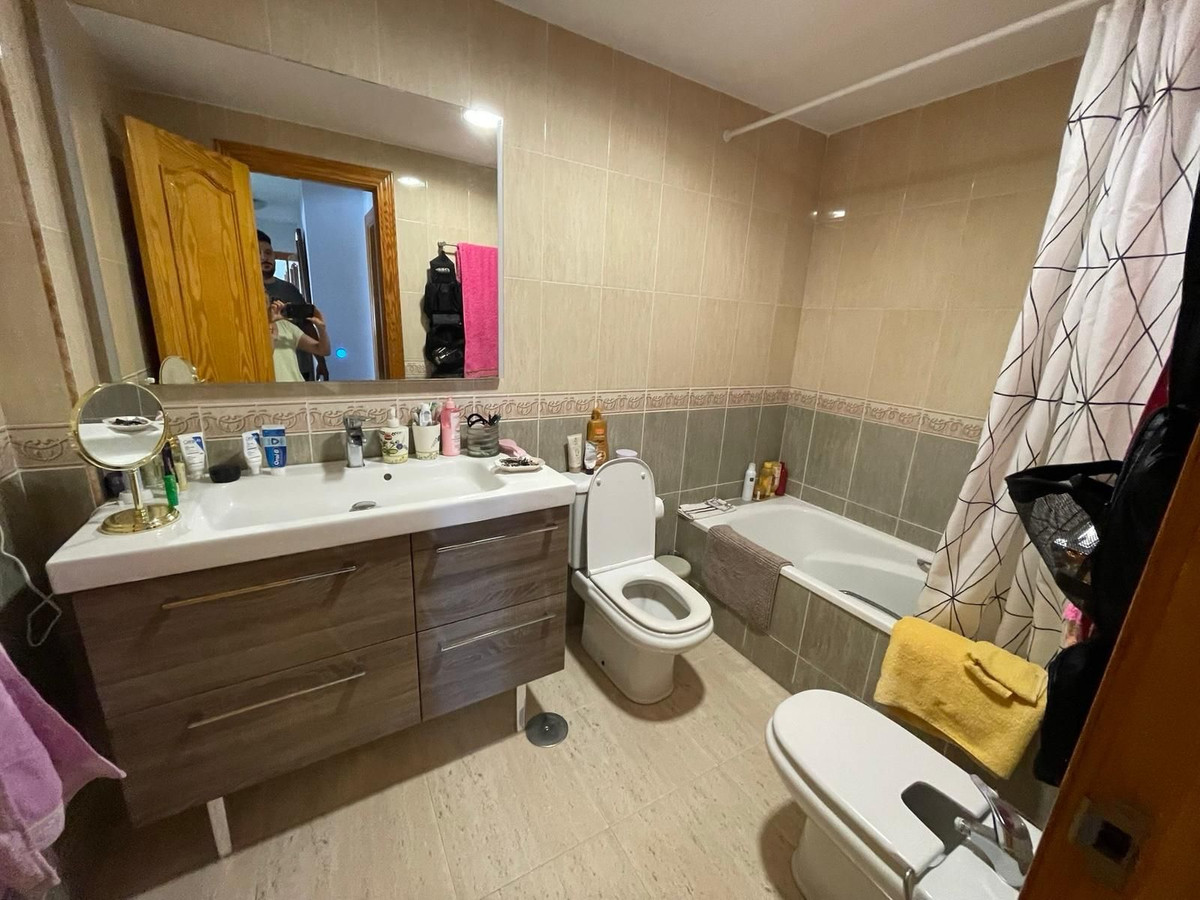 4 Bed Apartment for sale in San Pedro De Alcántara Costa Del Sol, Málaga, Spain