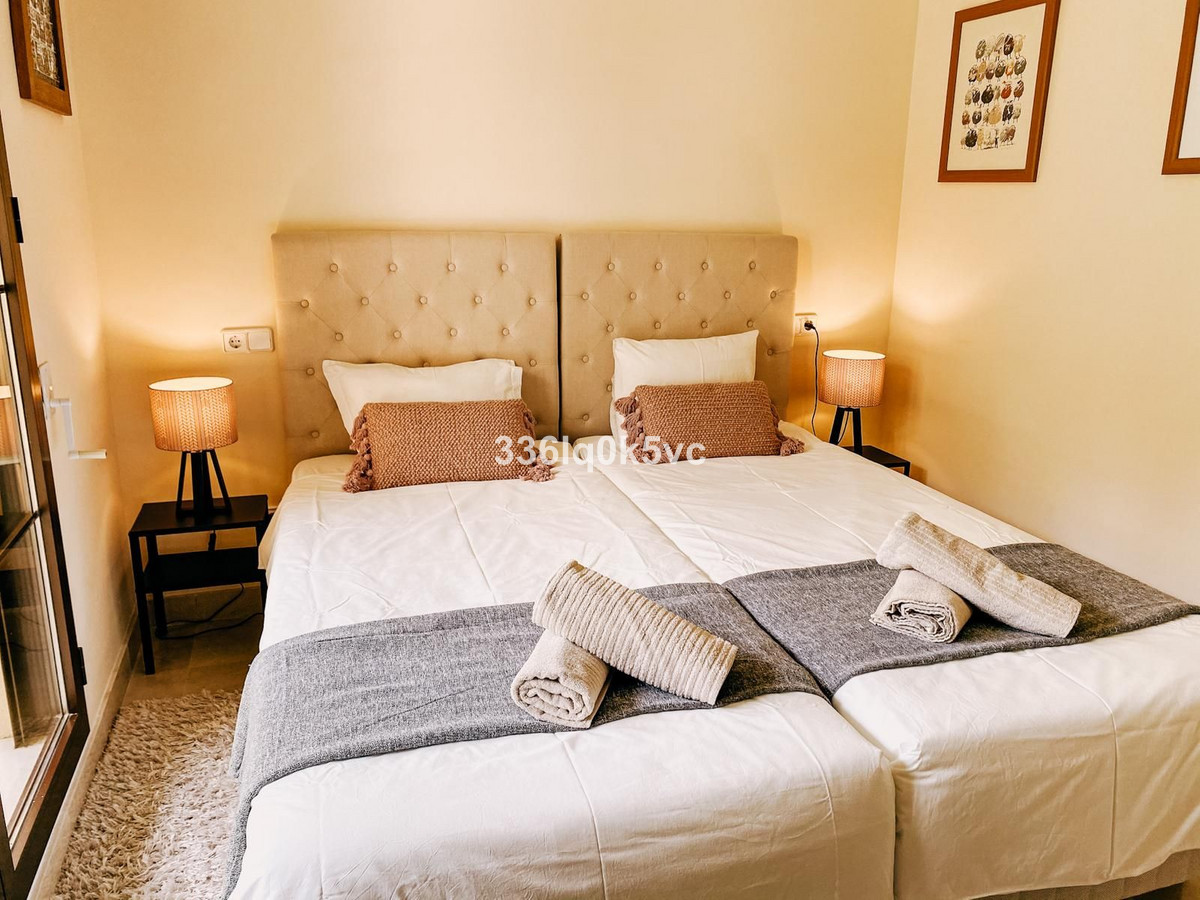 Se vende Apartamento Planta Media de 2 dormitorios en Costa Del Sol, Málaga, España