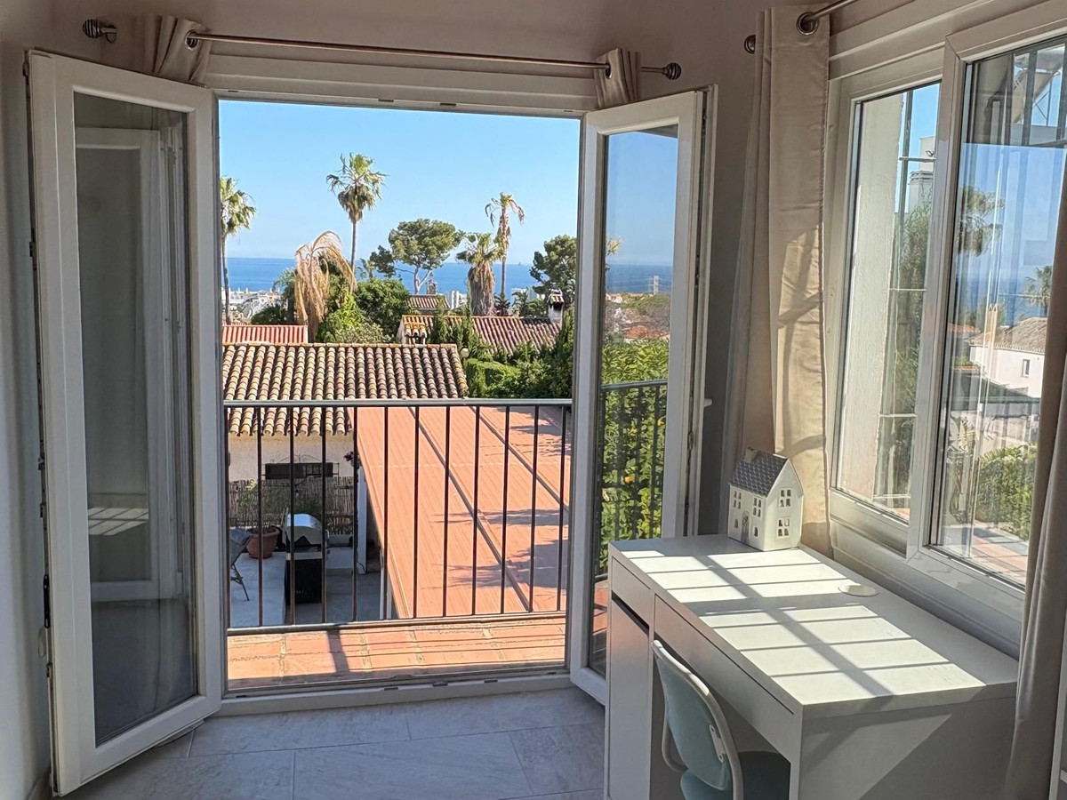 4 Bed Townhouse for sale in Calahonda Costa Del Sol, Málaga, Spain