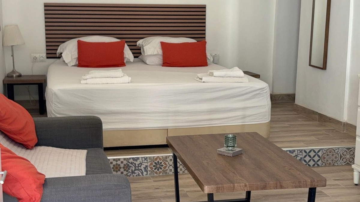 4 Bed Townhouse for sale in Calahonda Costa Del Sol, Málaga, Spain