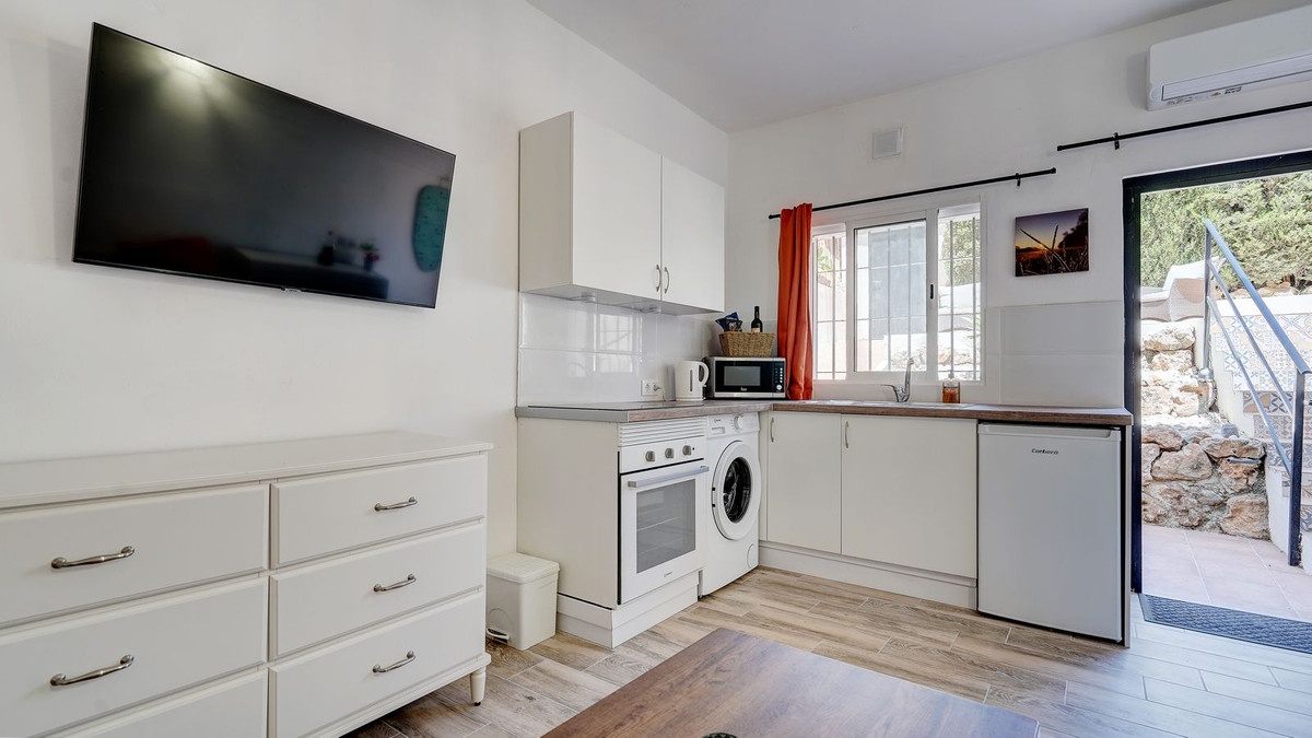 4 Bed Townhouse for sale in Calahonda Costa Del Sol, Málaga, Spain