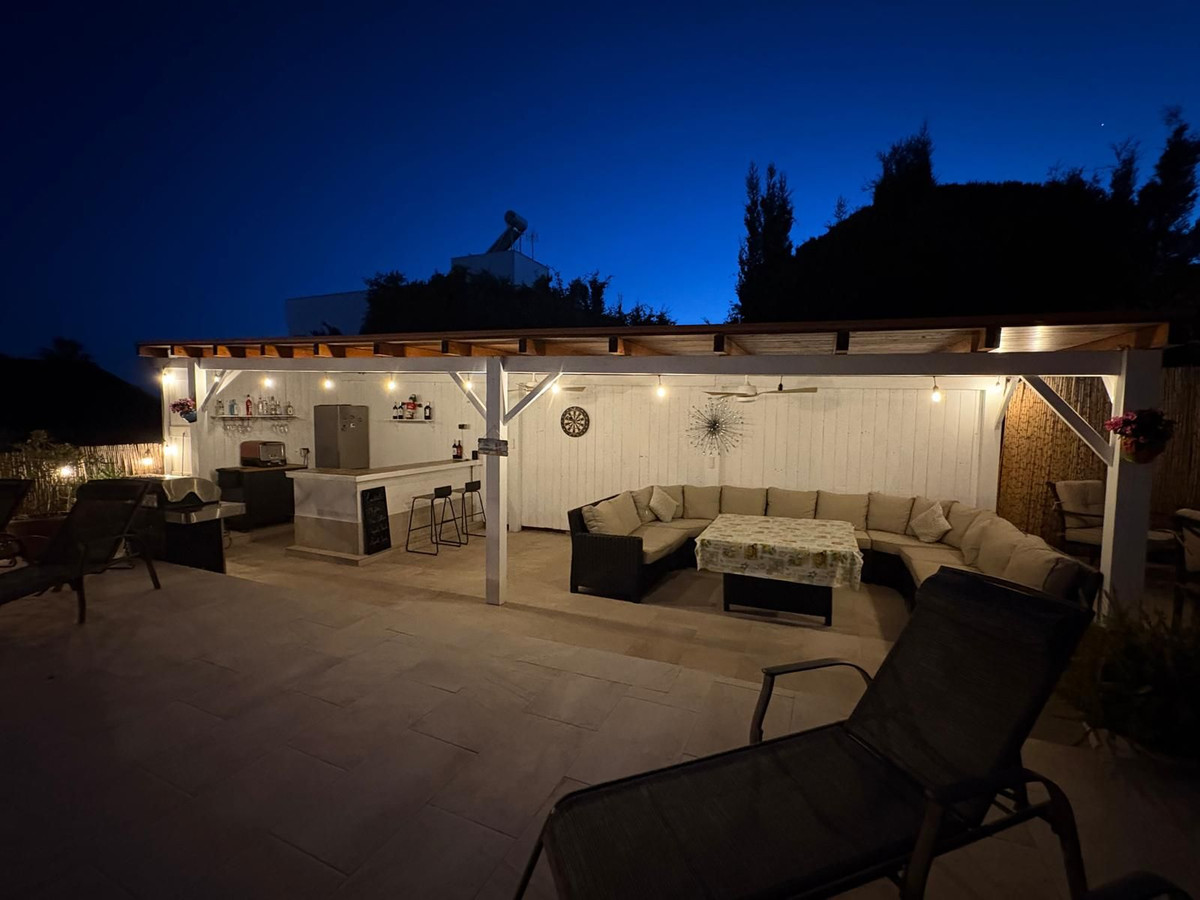 4 Bed Townhouse for sale in Calahonda Costa Del Sol, Málaga, Spain