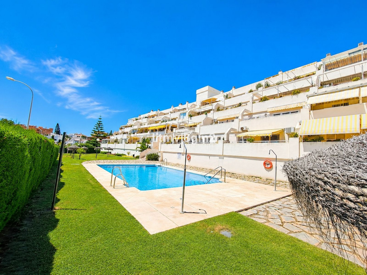 Se vende Apartamento Planta Media de 3 dormitorios en Costa Del Sol, Málaga, España