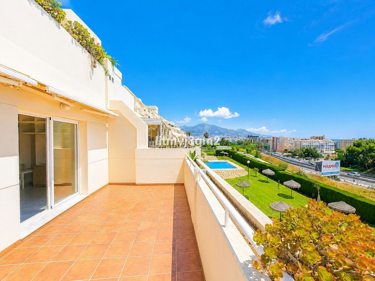 Se vende Apartamento Planta Media de 3 dormitorios en Costa Del Sol, Málaga, España