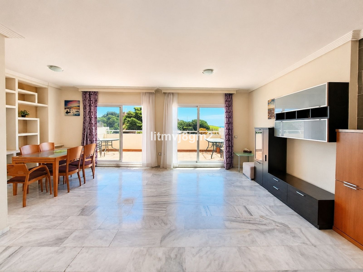 Se vende Apartamento Planta Media de 3 dormitorios en Costa Del Sol, Málaga, España
