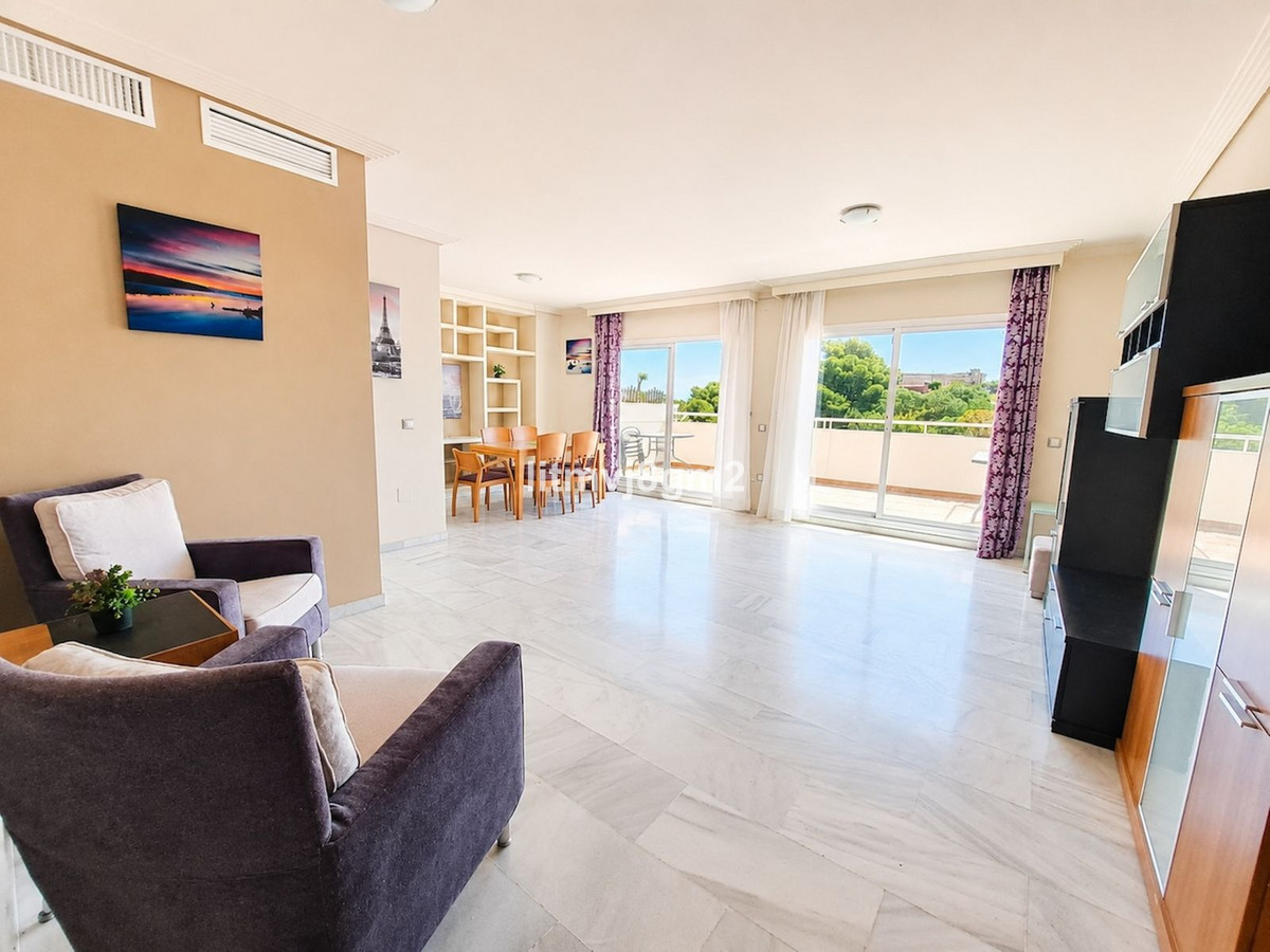 Se vende Apartamento Planta Media de 3 dormitorios en Costa Del Sol, Málaga, España
