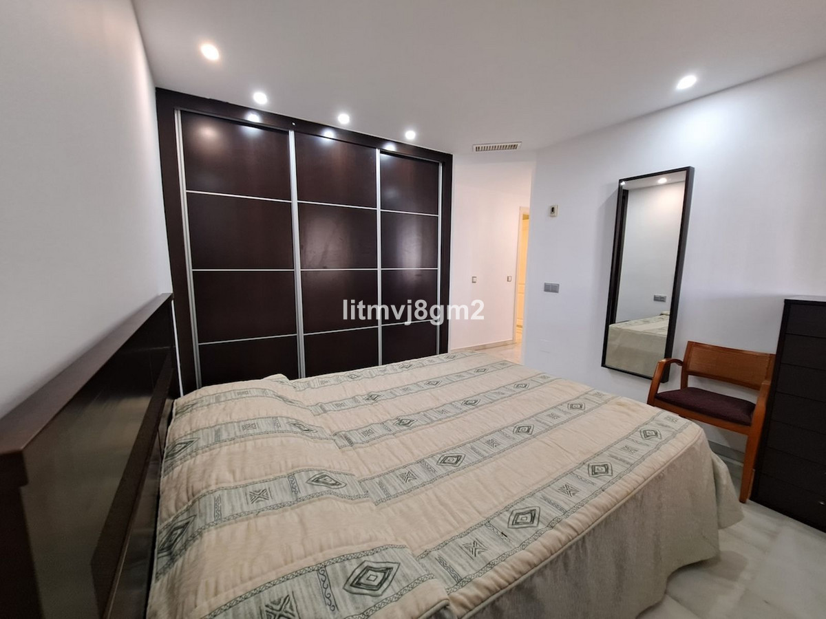 Se vende Apartamento Planta Media de 3 dormitorios en Costa Del Sol, Málaga, España