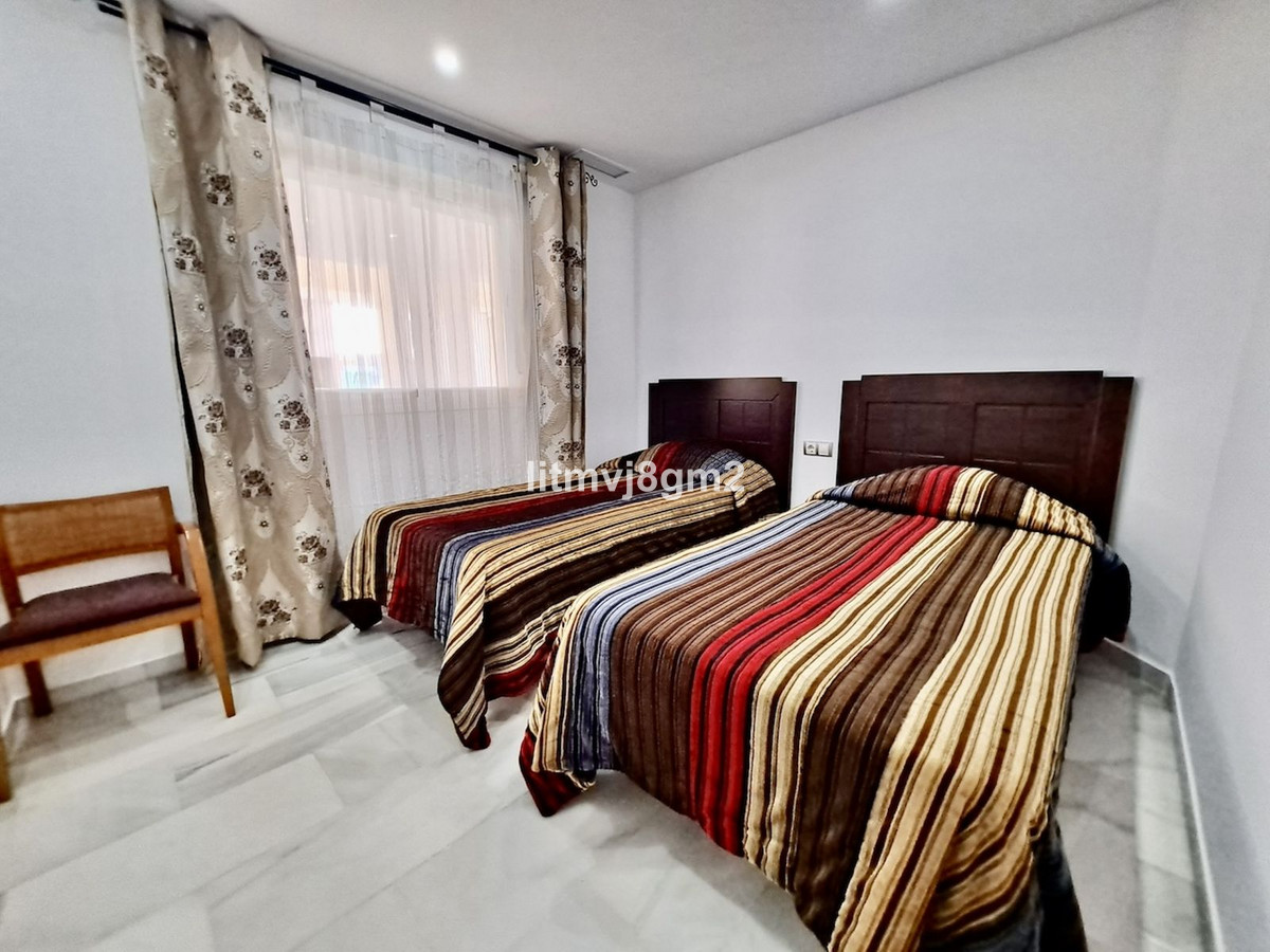 Se vende Apartamento Planta Media de 3 dormitorios en Costa Del Sol, Málaga, España