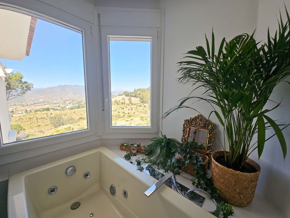 4 Bed Townhouse for sale in Mijas Costa Del Sol, Málaga, Spain