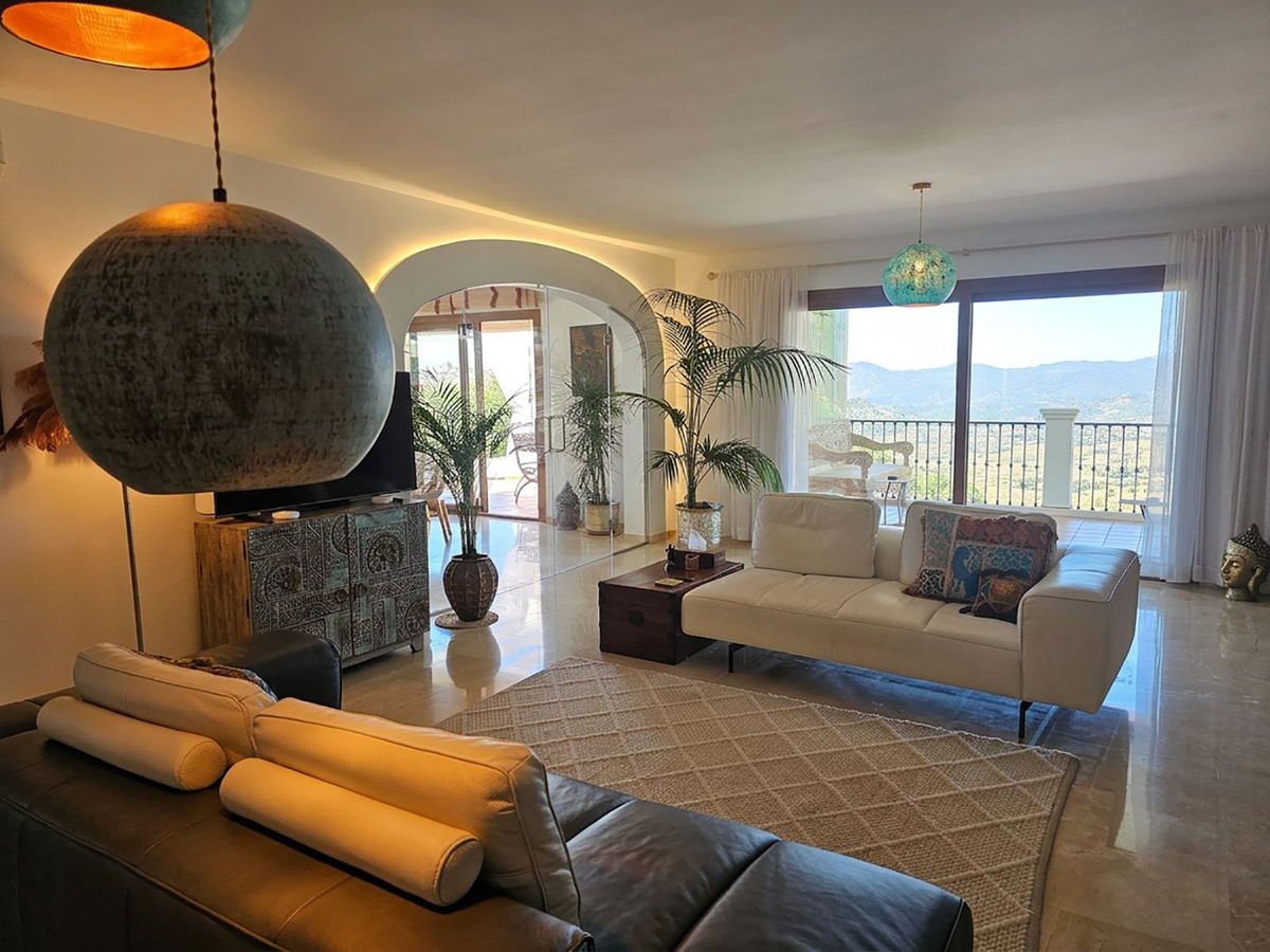 4 Bed Townhouse for sale in Mijas Costa Del Sol, Málaga, Spain