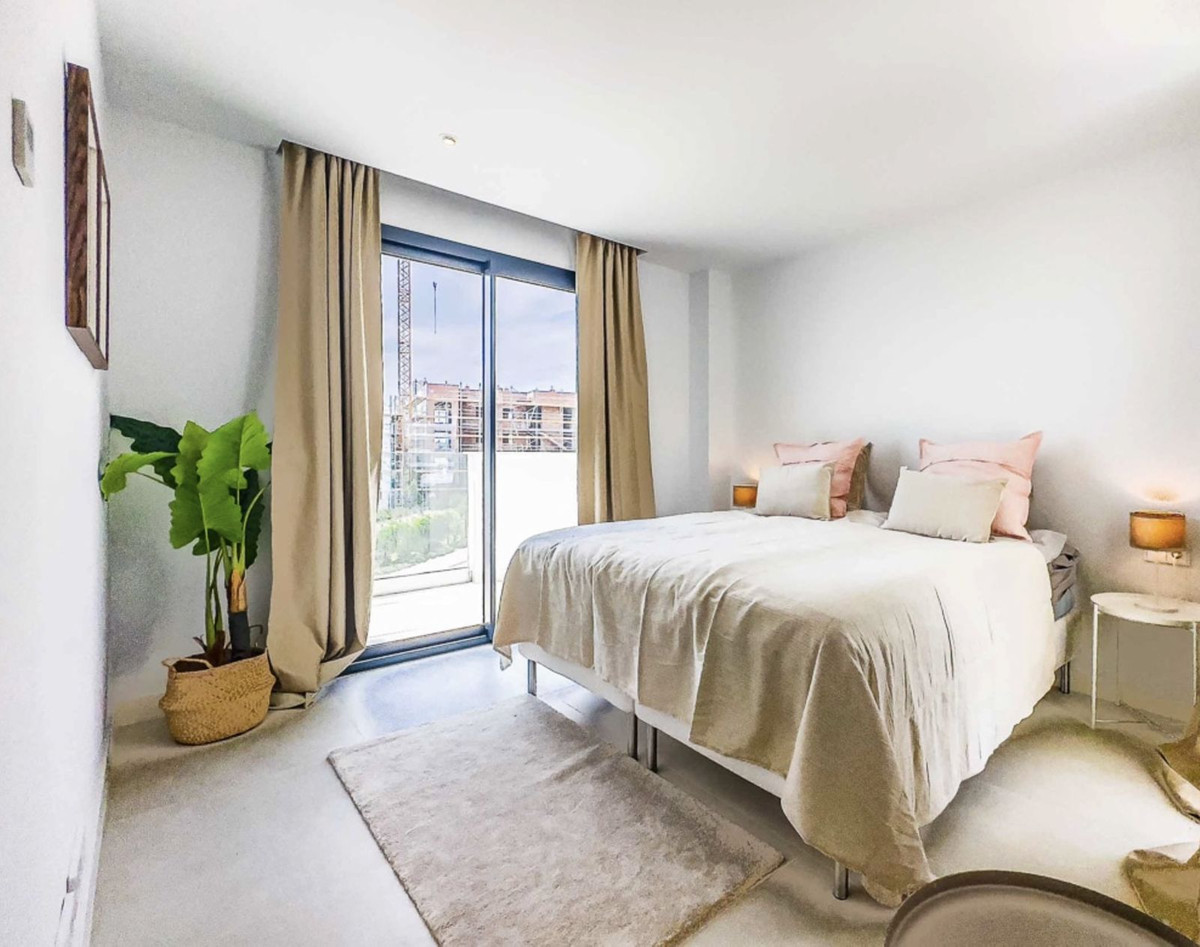 2 Bed Apartment for sale in Fuengirola Costa Del Sol, Málaga, Spain