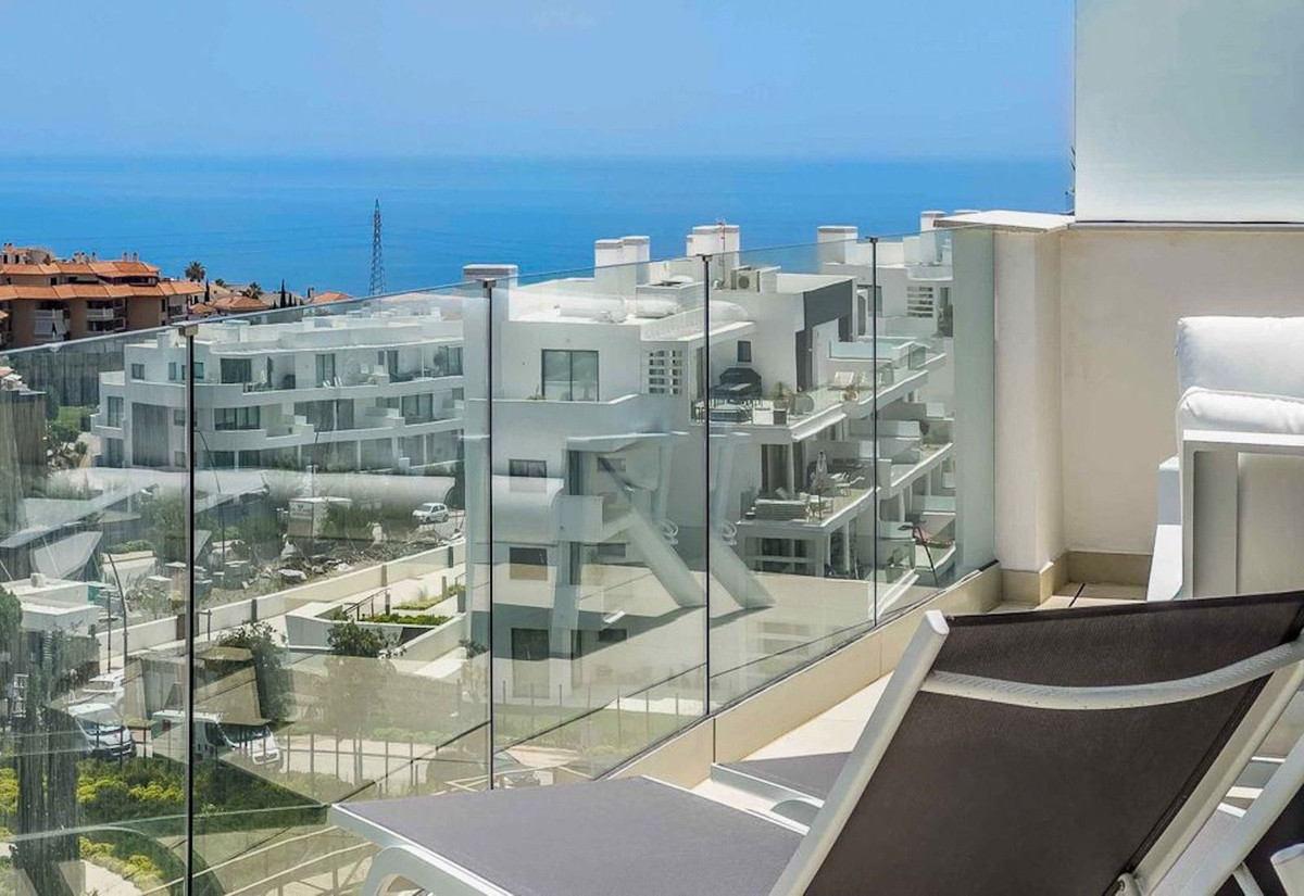 2 Bed Apartment for sale in Fuengirola Costa Del Sol, Málaga, Spain