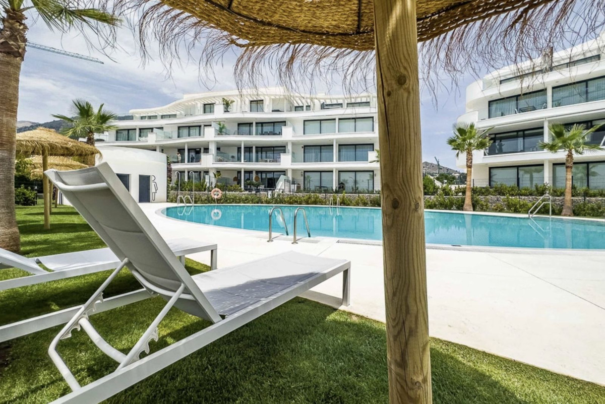 2 Bed Apartment for sale in Fuengirola Costa Del Sol, Málaga, Spain