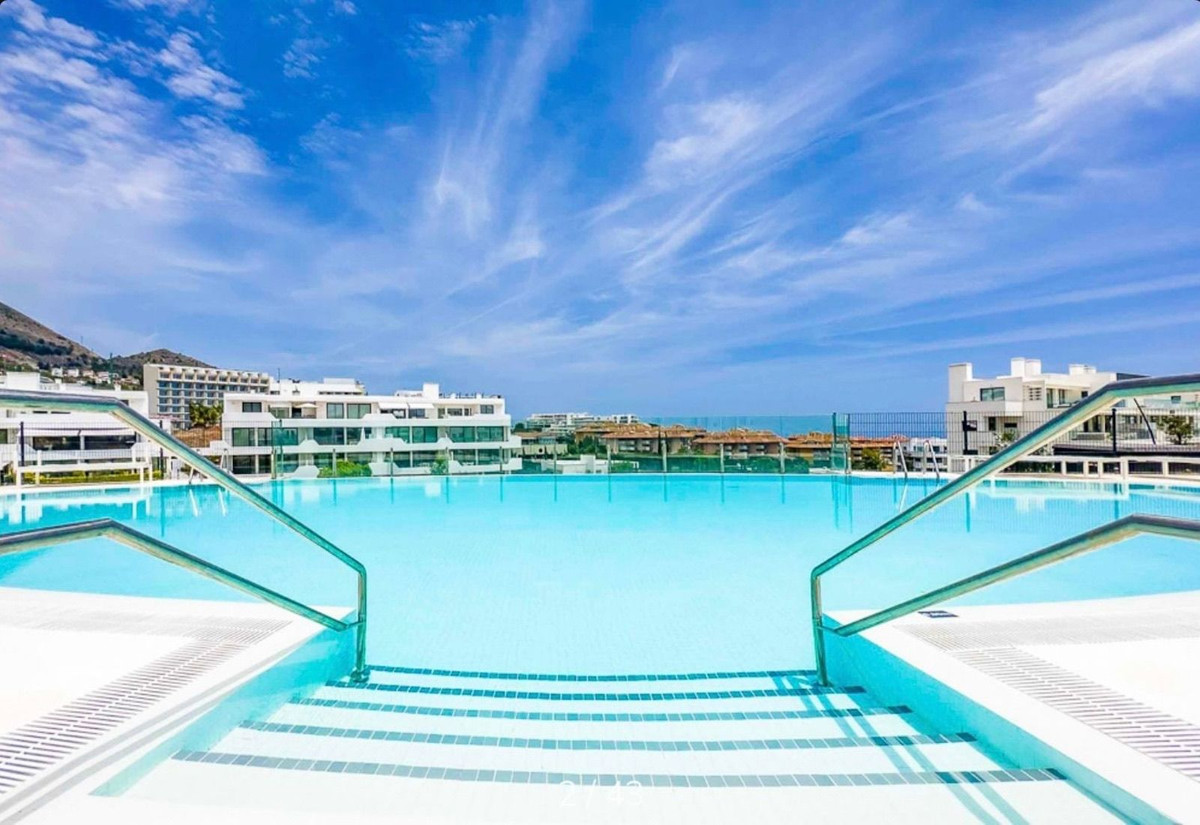 2 Bed Apartment for sale in Fuengirola Costa Del Sol, Málaga, Spain