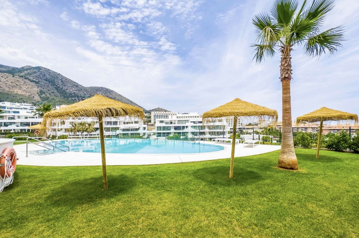 2 Bed Apartment for sale in Fuengirola Costa Del Sol, Málaga, Spain