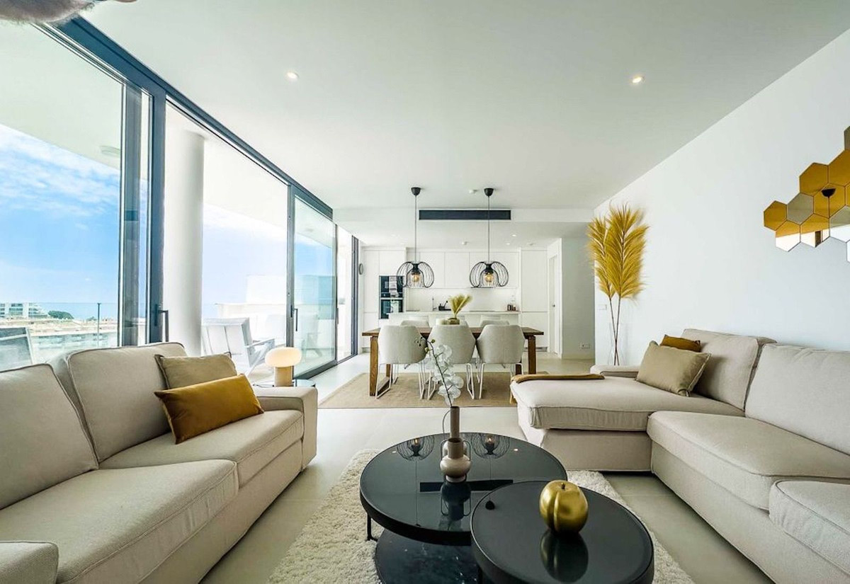 2 Bed Apartment for sale in Fuengirola Costa Del Sol, Málaga, Spain