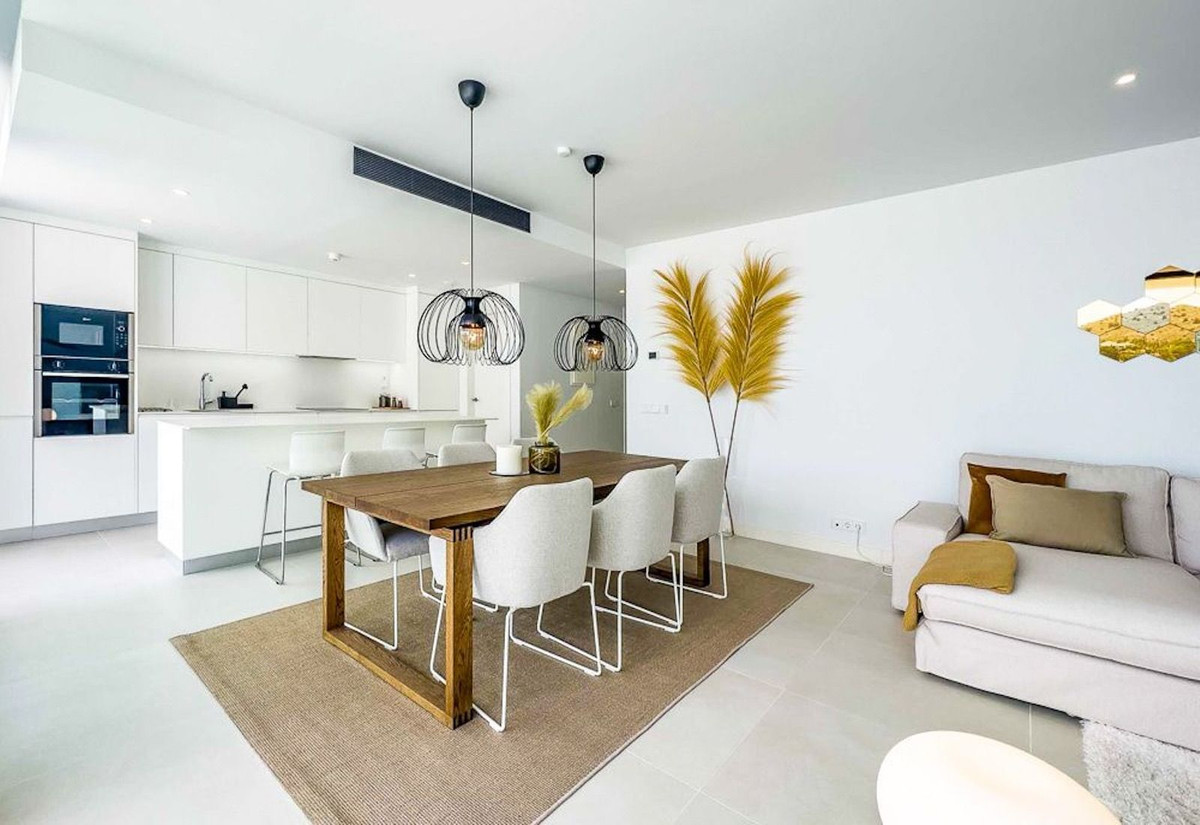 2 Bed Apartment for sale in Fuengirola Costa Del Sol, Málaga, Spain