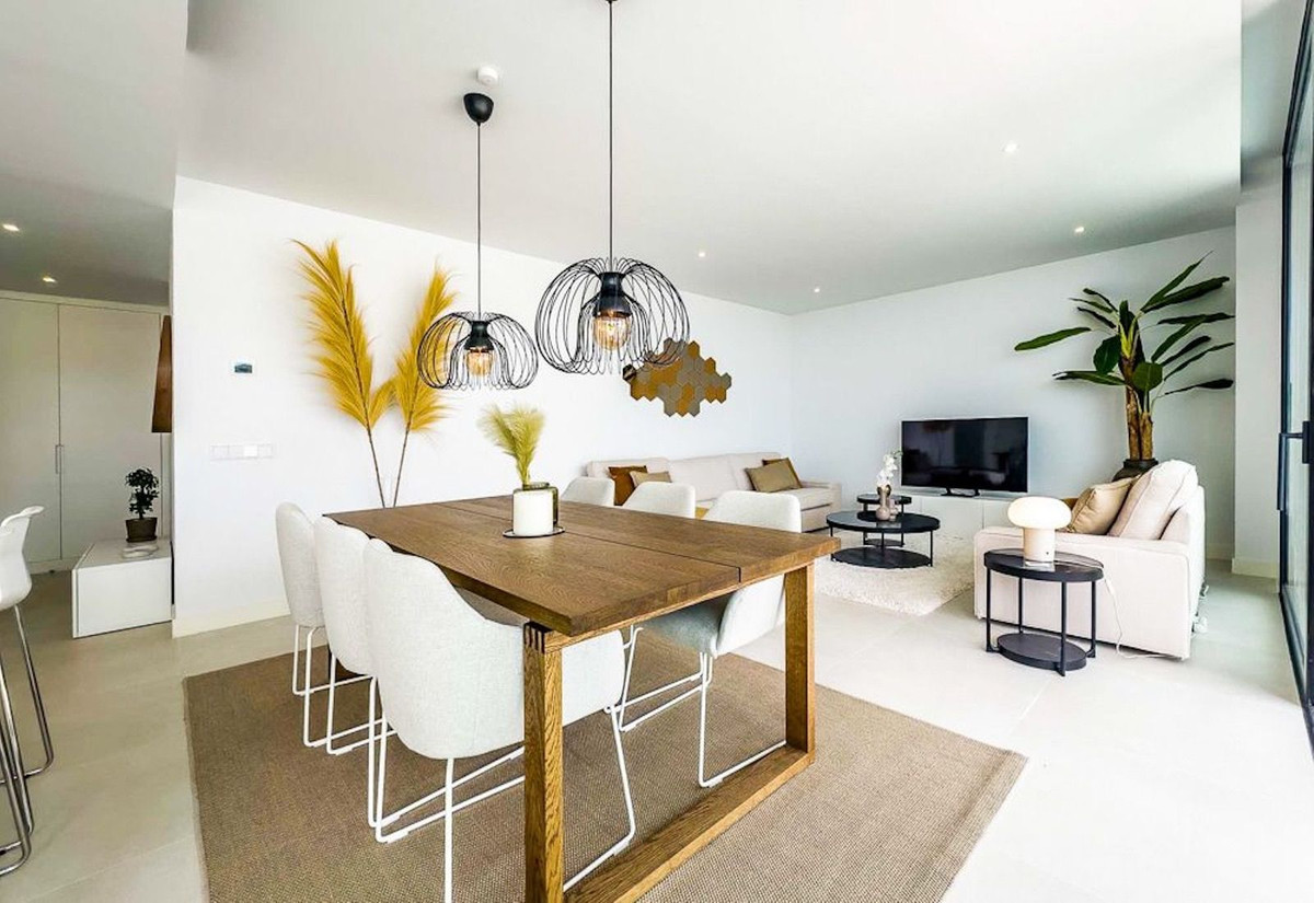 2 Bed Apartment for sale in Fuengirola Costa Del Sol, Málaga, Spain