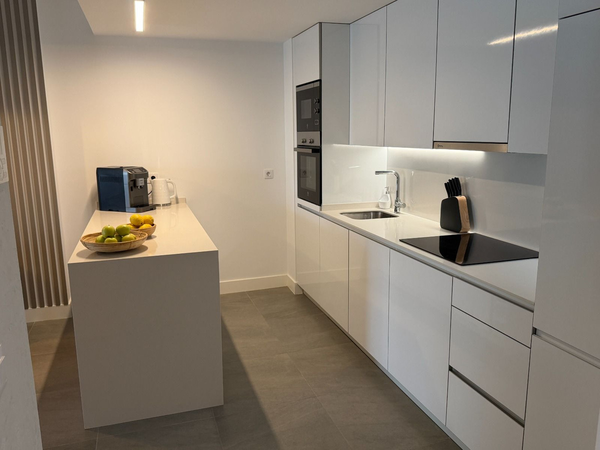 3 Bed Apartment for sale in Casares Costa Del Sol, Málaga, Spain